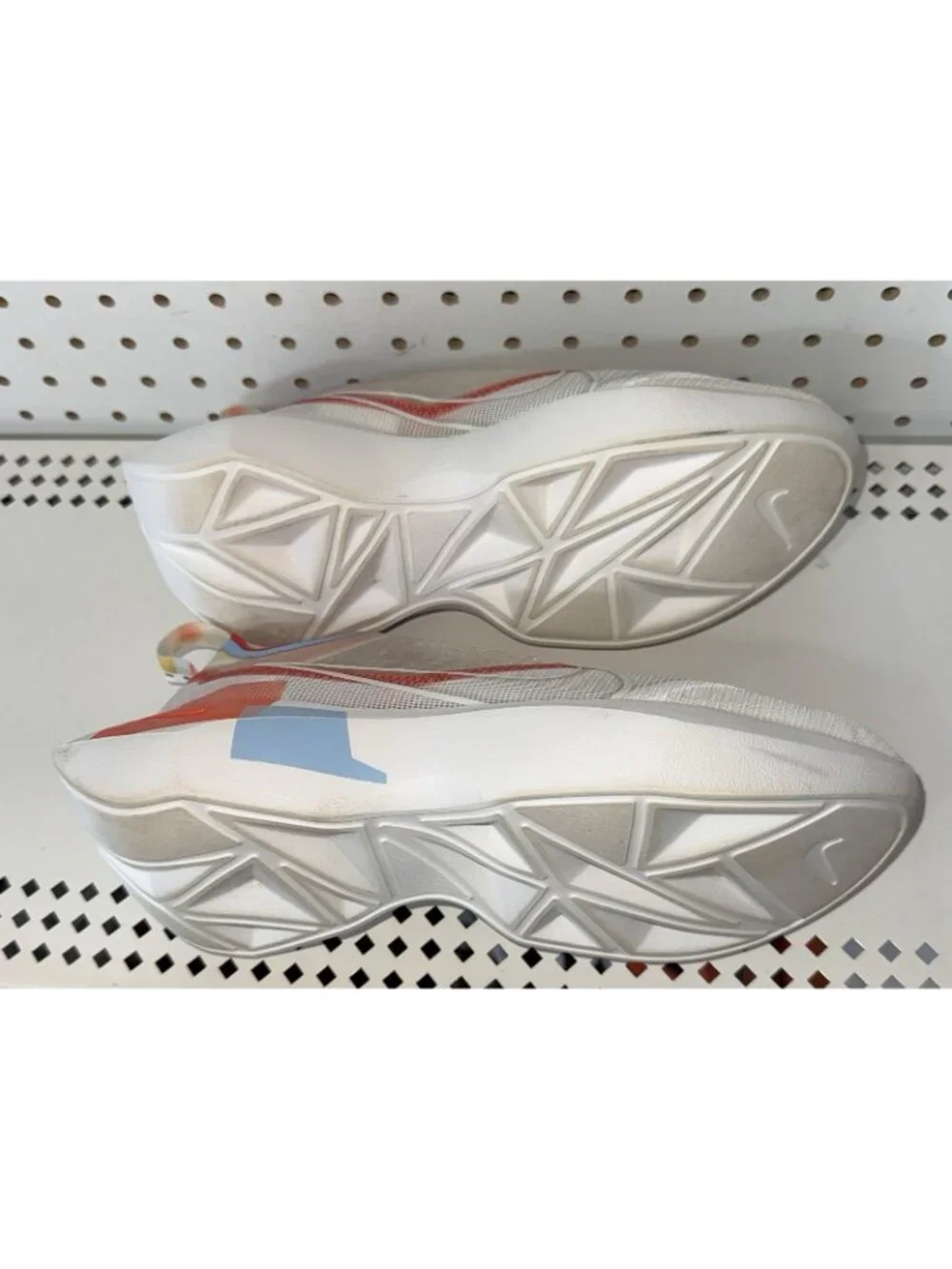 Nike Vista Lite SE Womens Athletic Shoes Sneakers Size 10 White Orange Blue